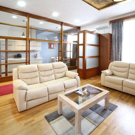 Virag Apartman Luxury Odorheiu Secuiesc Exterior foto